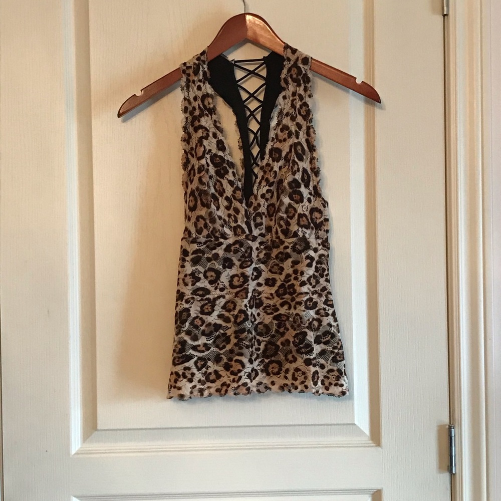 New Guess top